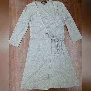 Lulus All At Once Light Grey Three-Quarter Sleeve Wrap Dress Size Small LIKE NEW